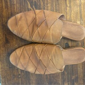 Saychelles Tan Woven Mule